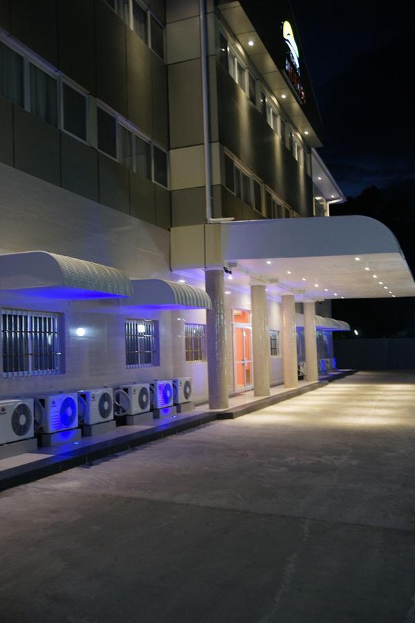 Hotel Morobe Lae Buitenkant foto